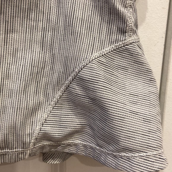 Ivivva Grey & White Striped Skort with Black Waistband - Picture 2 of 6